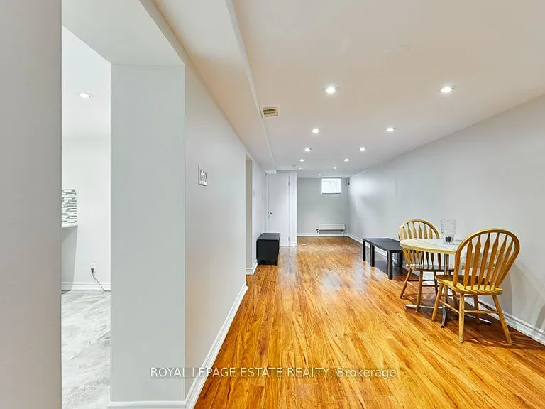 120 Grenadier Rd #LOWER — Photo 9