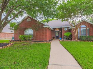 1056 Cheyenne Trl, Hewitt, TX 76643