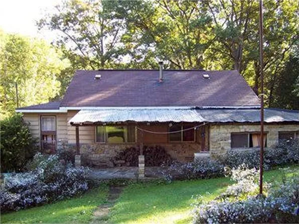 623 Mae West Rd, Confluence, PA 15424