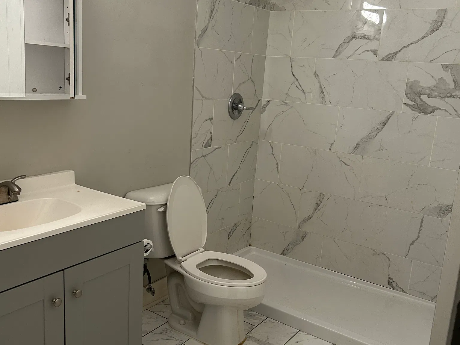 4822 N Winchester Ave — Photo 4