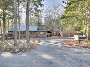 9 S Hotchkiss Ln, Bridgton, ME 04009