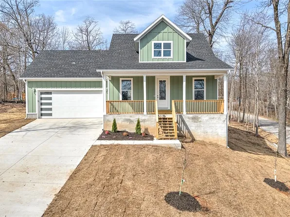 2 Foshee Ln, Bella Vista, AR 72715