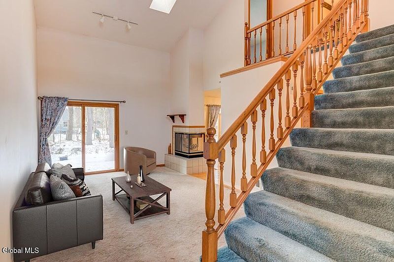 4th image of 4006 Georgetown Square