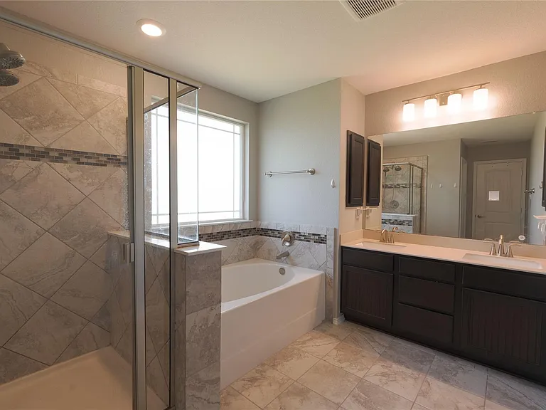 404 Kaden Prince Dr — Photo 8
