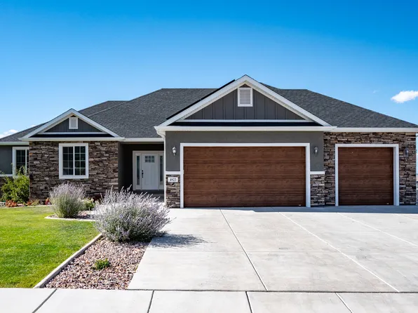 4925 N Albert Dr, Enoch, UT 84721