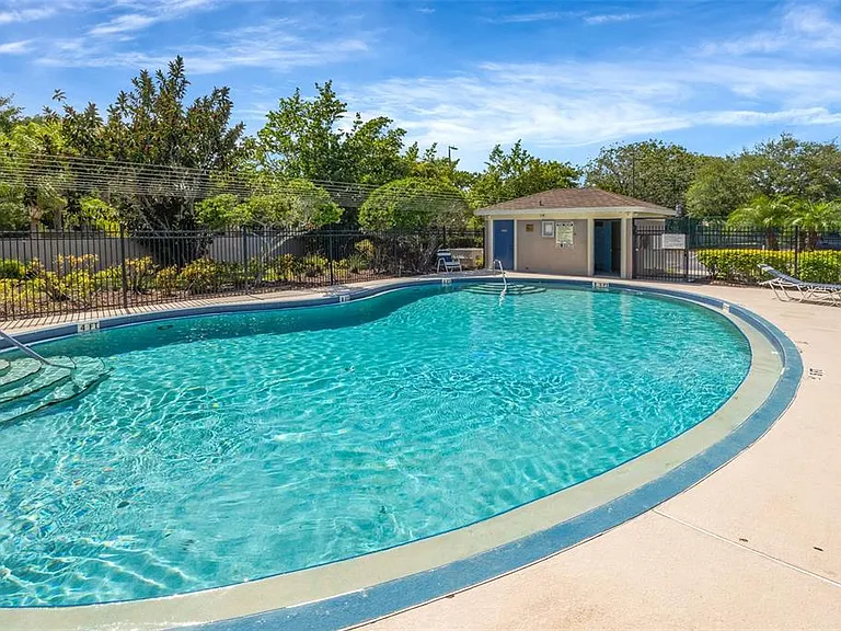 6127 Bayside Key Dr — Photo 4