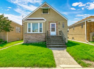 5819 W Addison St, Chicago, IL 60634