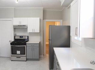 107 Warwick St FLOOR 2, Newark, NJ 07105
