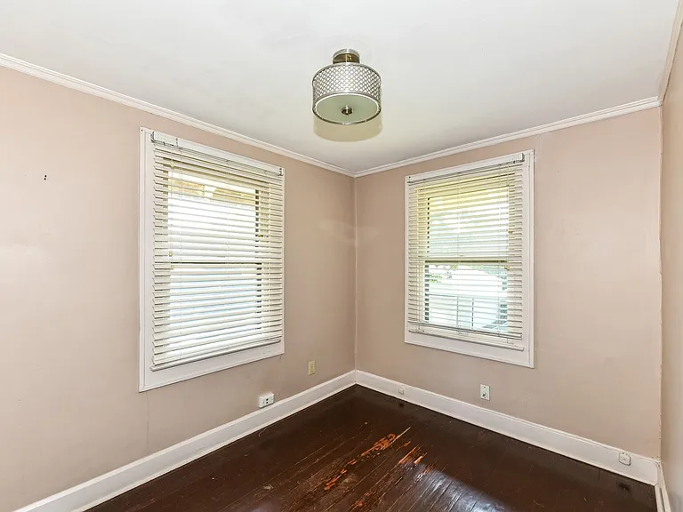 6040 N College Ave — Photo 10