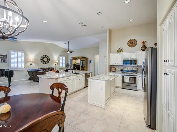 8182 W CROCUS Drive, Peoria, AZ 85381