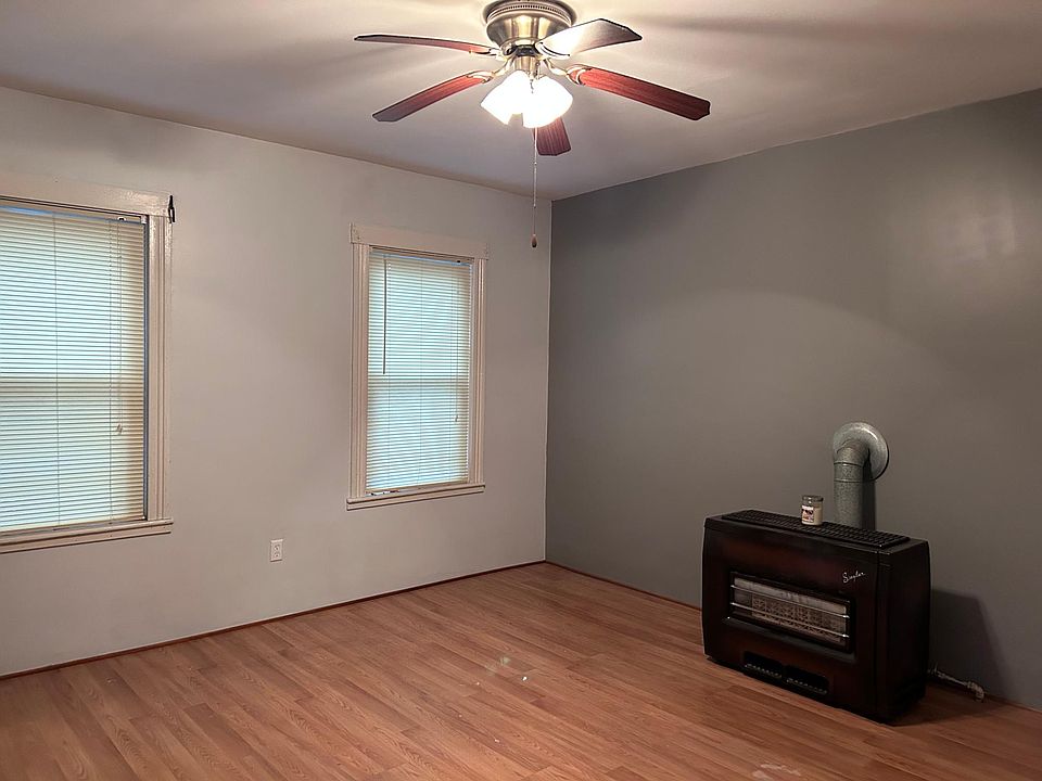 104 Cambridge St Fall River, MA, 02721 Apartments for Rent Zillow