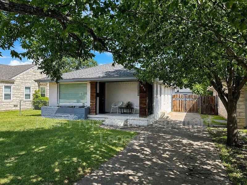2 bed, 2.0 bath, 1032 sqft, $2,400 — Photo 3