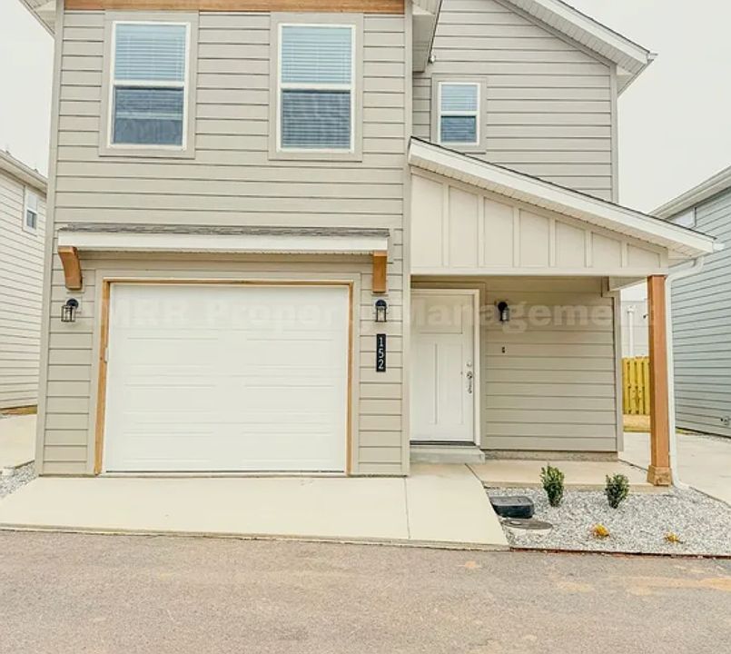 1st image of 160 Copper Oaks Dr