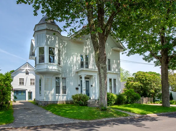 55 Masonic Street, Rockland, ME 04841