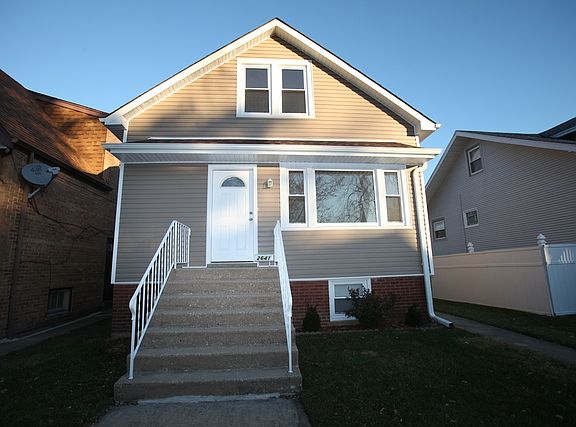 3rd image of 2641 N Mont Clare Ave