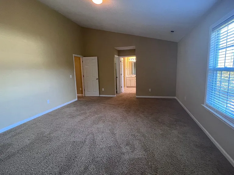 201 Tecumseh Ct — Photo 25