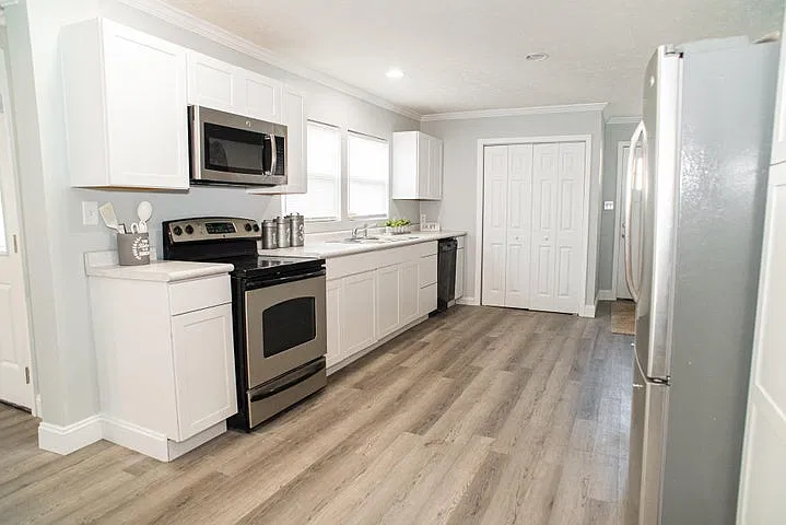 3 bed, 1056 sqft, $1,700 — Photo 3