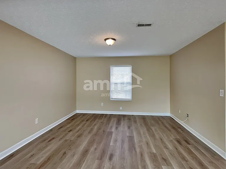 7057 Bennell Dr — Photo 8