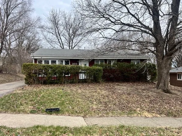 305 Hughes Ave, Des Moines, IA 50315