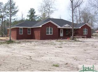 379 S&j Cir, Glennville, GA 30427