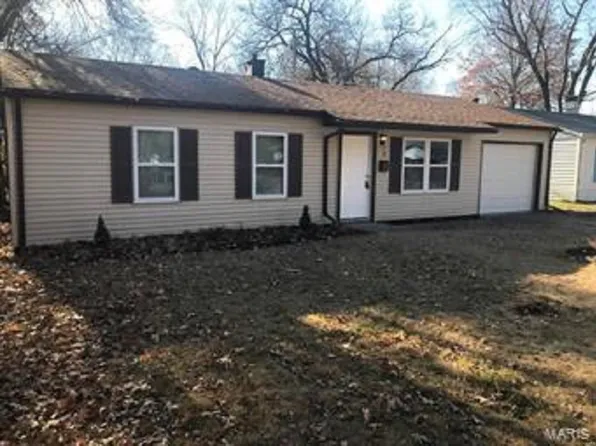 7 Drexel Dr, Cahokia, IL 62206