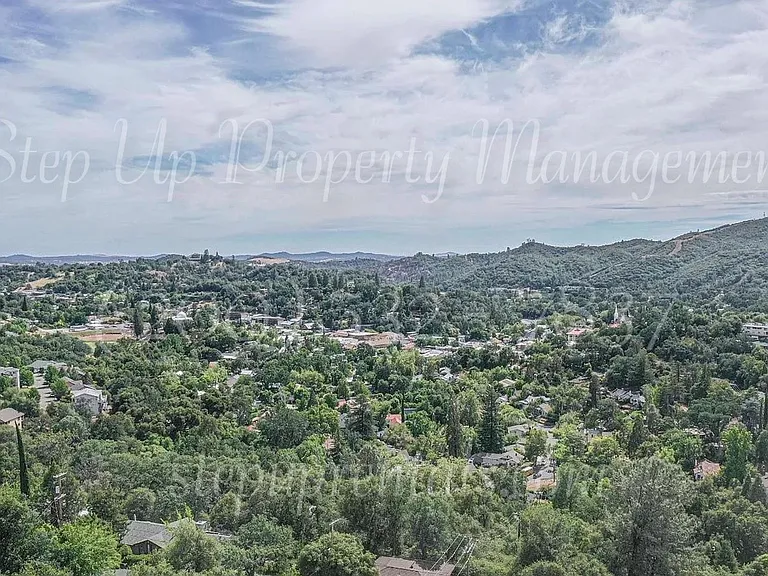 537 E Bald Mountain Rd — Photo 26