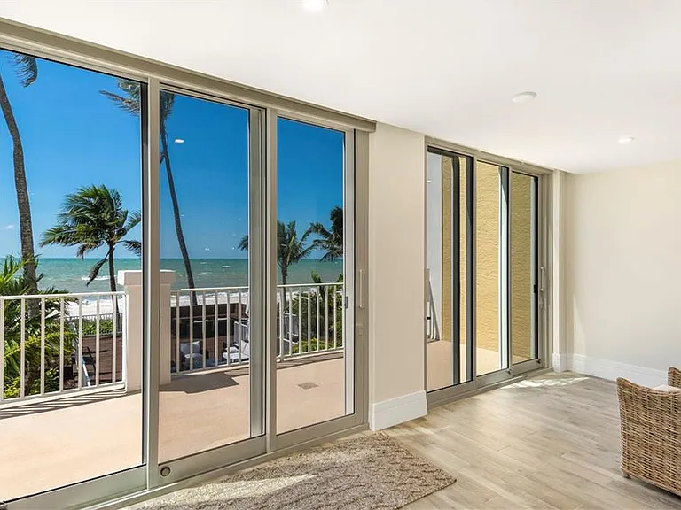 3377 Gulf Shore Blvd N #1B — Photo 10