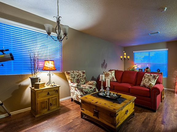 4th image of 1119 Brazos Ct