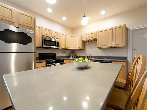 5th image of 28 Byron St #2