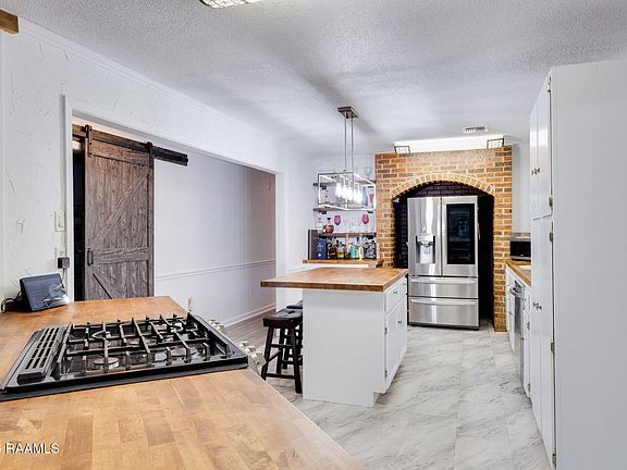 5th image of 1513 Edwin St