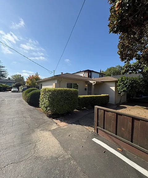 539 Chiquita Ave — Photo 30