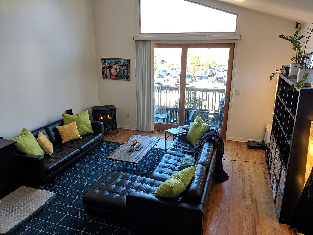 Building Photo - 2415 Wrights Way #2
