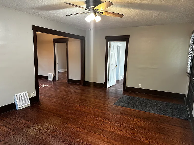 5402 Florence Blvd — Photo 4