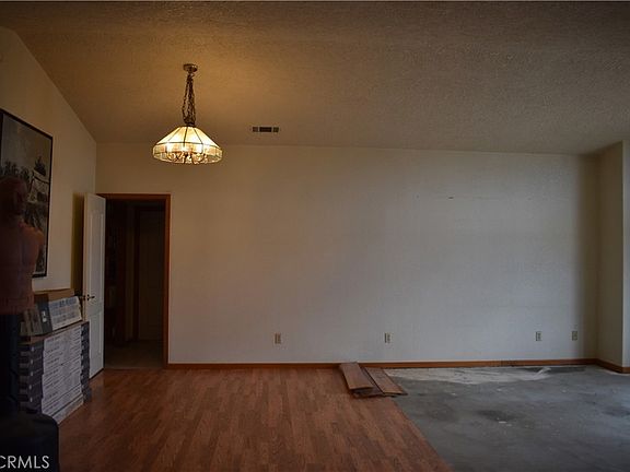 4th image of 19485 Kinai Rd