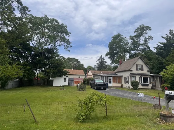 48 Grant St, Dracut, MA 01826