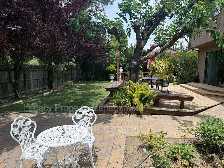 3209 Serra Way — Photo 25
