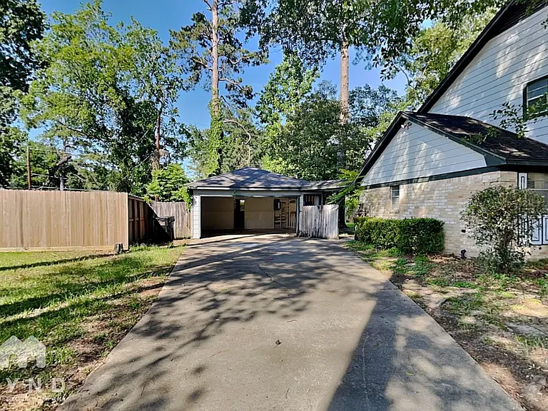 15110 Gladebrook Dr — Photo 24