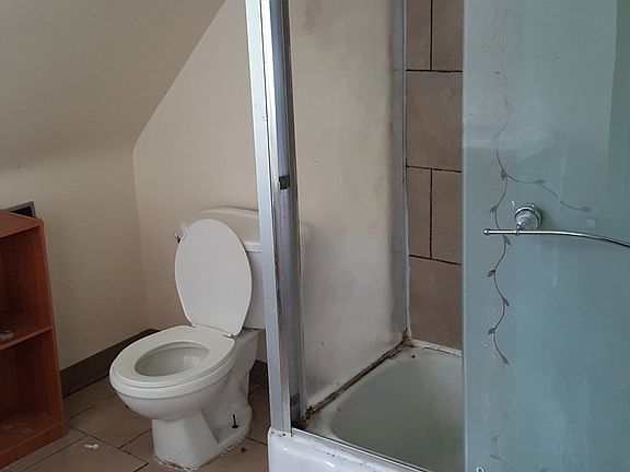 4th image of 11 Albemarle Ave
