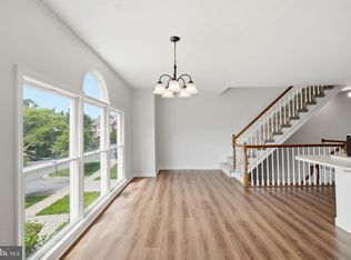18 Victoria Sq, Frederick, MD 21702
