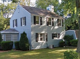 6398 Blossom Ct, Greendale, WI 53129