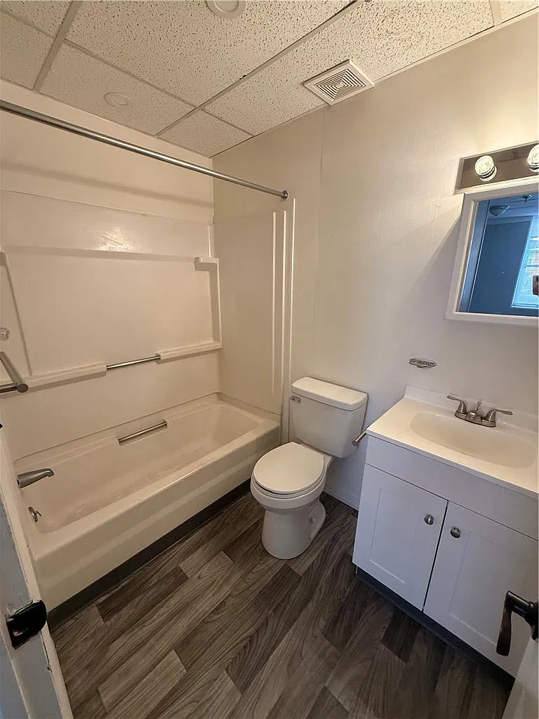 1 bed, 1.0 bath, 650 sqft, $1,085 — Photo 3