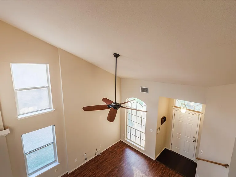 7700 Portland Trl — Photo 20