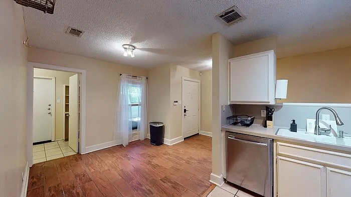 9104 Quail Creek Dr #A — Photo 5
