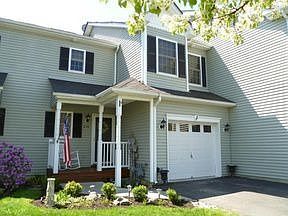 1st image of 276 Pinebrook Dr