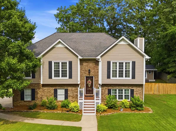 132 Deer Run Dr, Alabaster, AL 35007