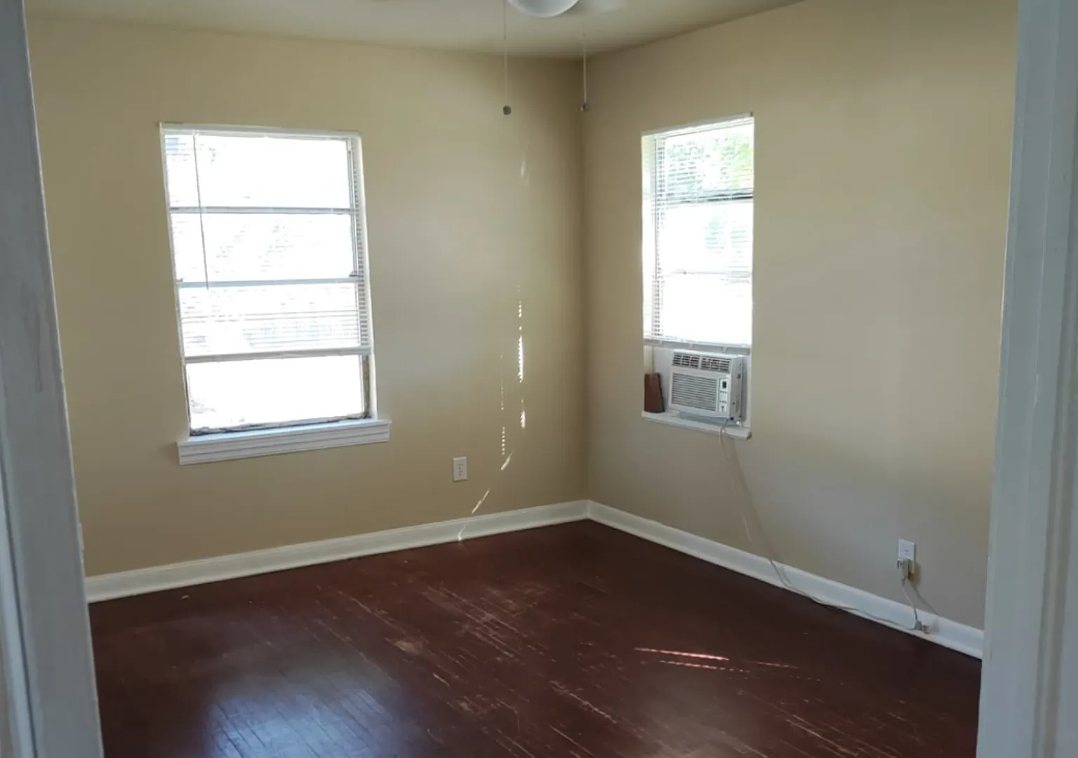 3 bed, 950 sqft, $1,000 — Photo 4