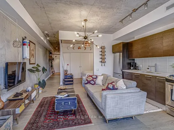 318 King St E, Toronto, ON