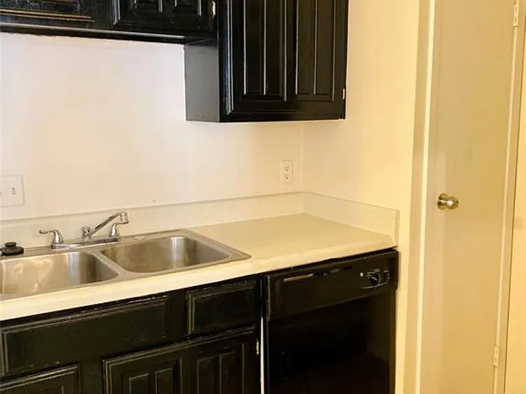 10202 Forum Park Dr #286 — Photo 4