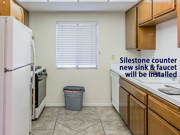 4th image of 3520 Maricopa St Unit 13