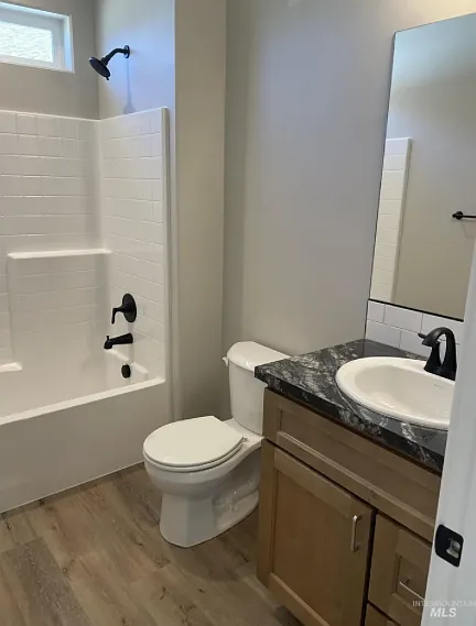 1122 Crestview Dr — Photo 16
